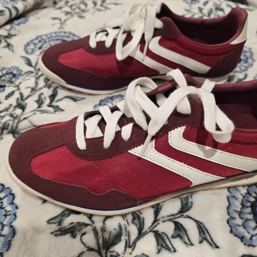 No Boundaries Red and White Sneakers